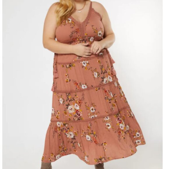 Rue+ Mauve Floral Print Crochet Tiered Maxi Dress - Picture 1 of 10